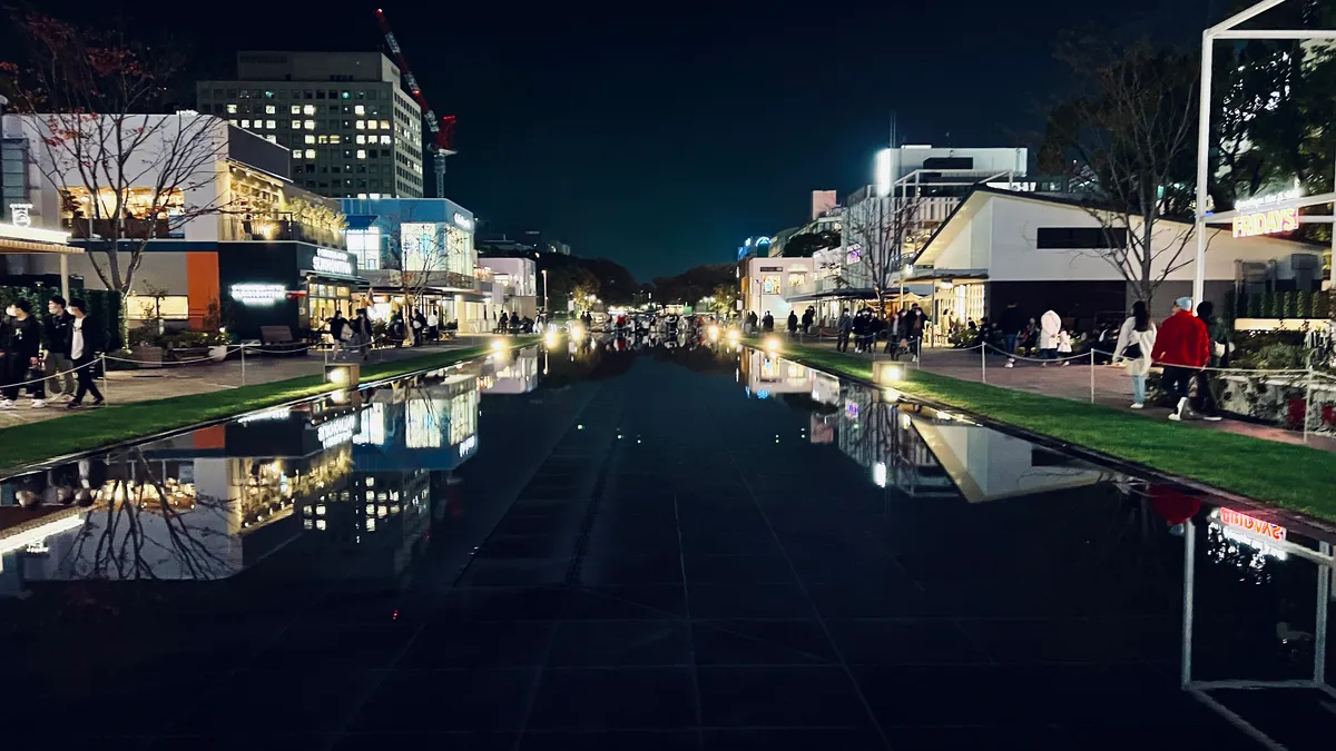 สวนฮิซายะโอโดริประดับไฟ