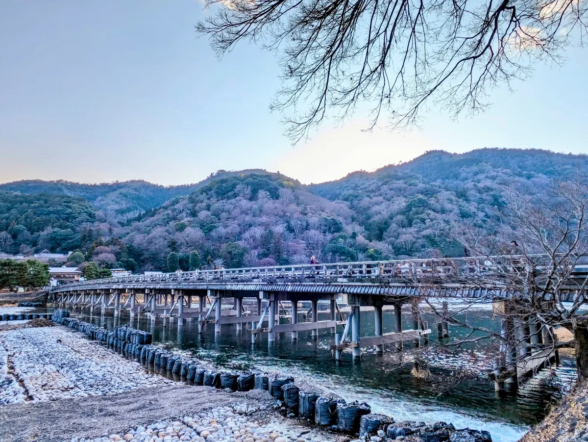 สะพานโทเก็ตสึเคียวในฤดูหนาว