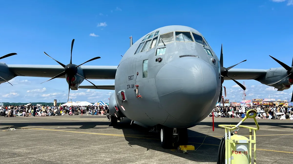 เครื่องบินขนส่ง C-130J